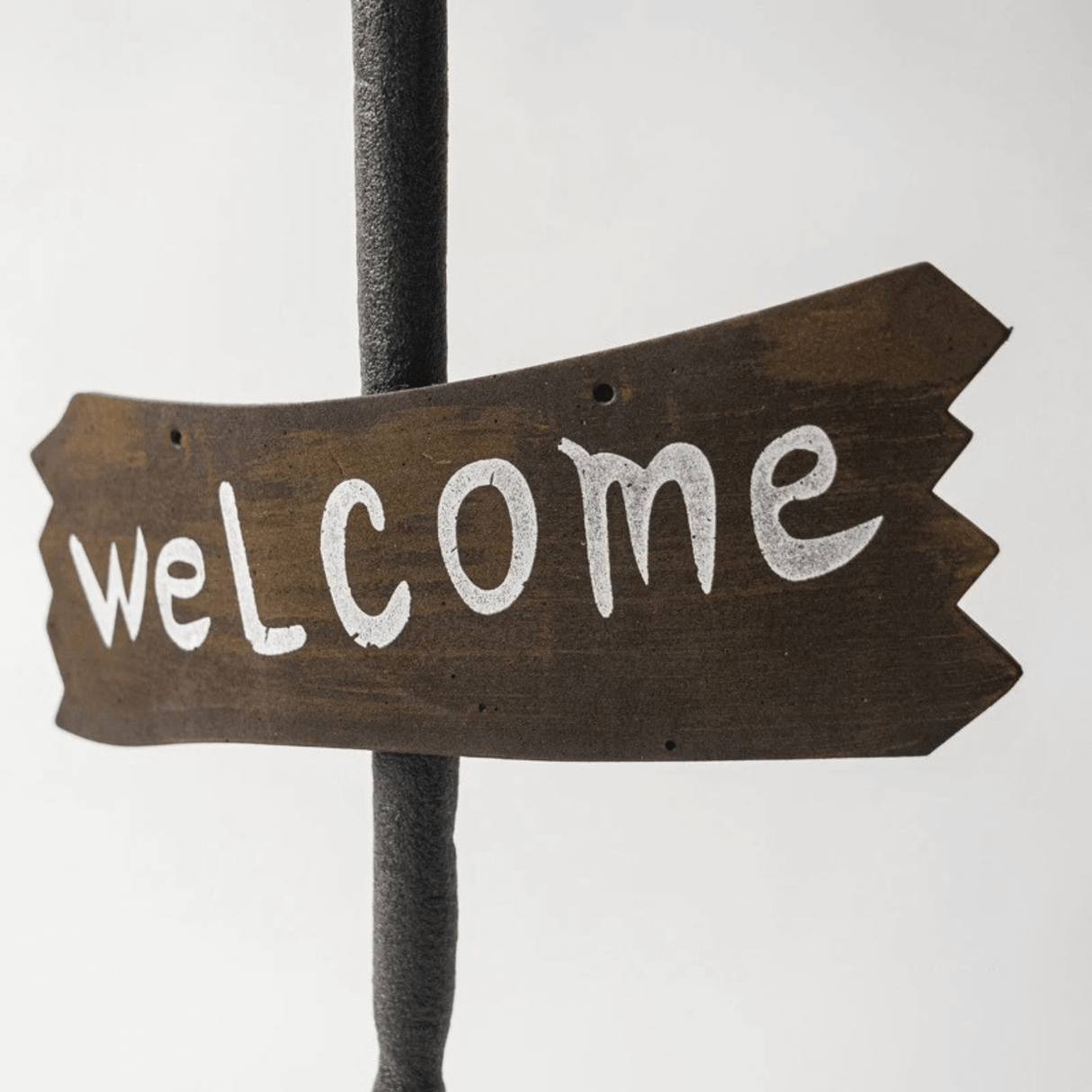 WitchGlide - Animierter Hexenbaum Halloween Dekoration mit Sound und LED Lichtern