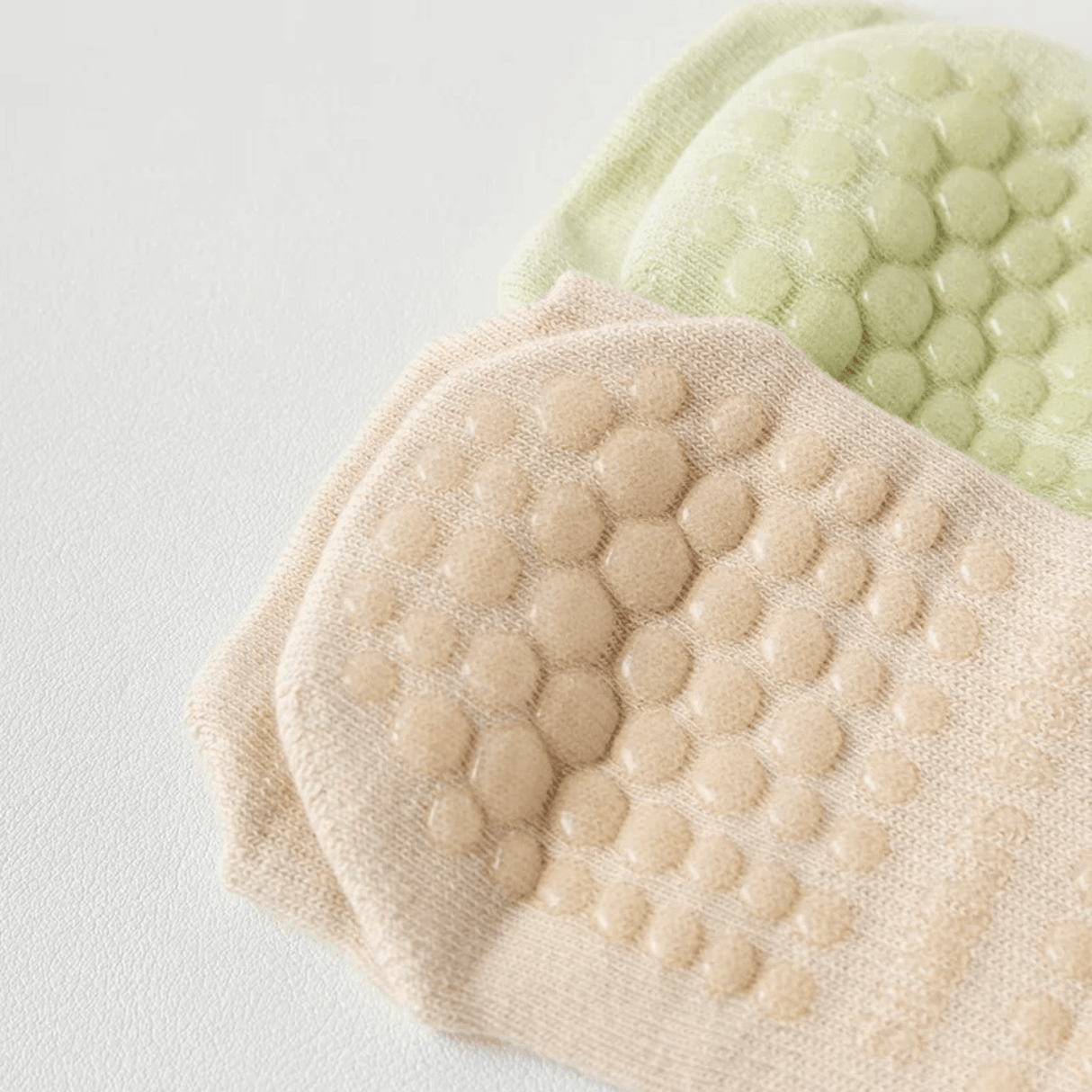 EaseMotion - Atmungsaktive, rutschfeste Yoga-Socken mit weichem Griff & Ventilierender Komfort