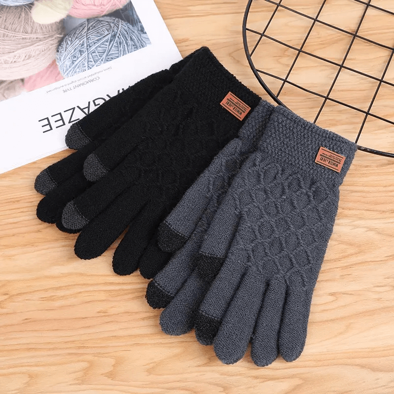 Handschuhe aus Wolle gestrickt