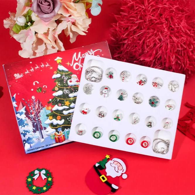 Charméa - 24 Tage Schmuck-Adventskalender für Mädchen und Frauen mit Weihnachtsanhängern und Armbändern