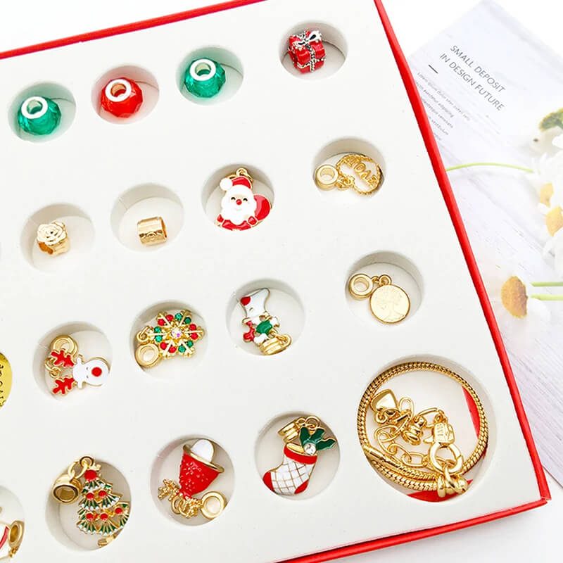 Luxus-Schmuck-Adventskalender für Kinder - 24 Schachteln mit Armbändern und Anhängern für DIY-Weihnachtsschmuck