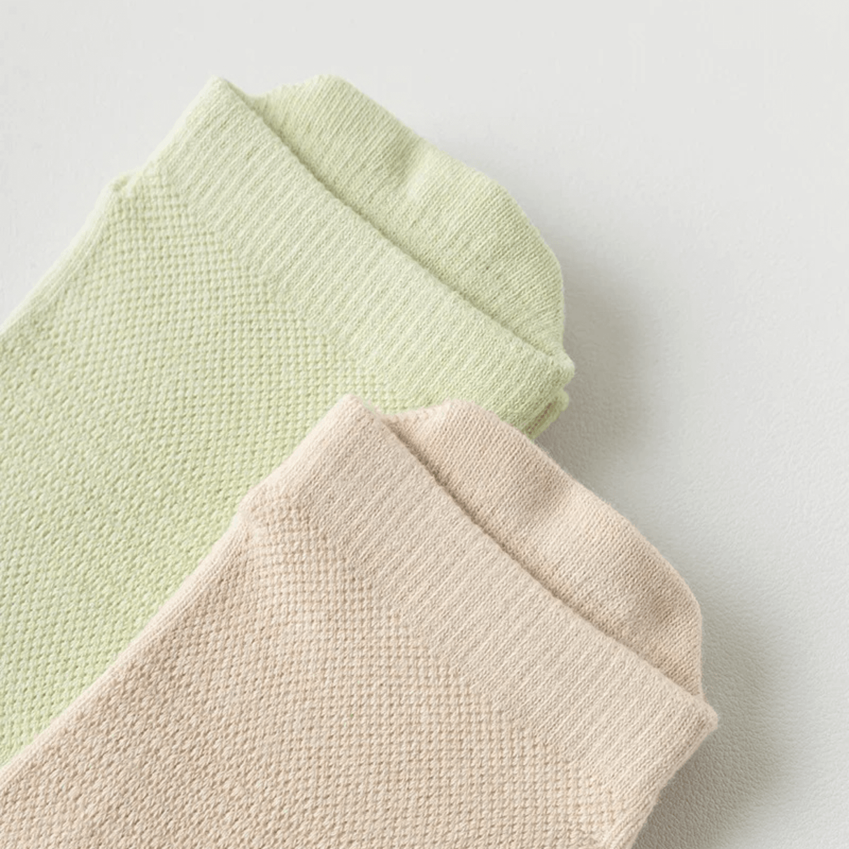 EaseMotion - Atmungsaktive, rutschfeste Yoga-Socken mit weichem Griff & Ventilierender Komfort