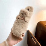 TeddyFinesse - Elegante Kunstfell-Slipper mit Goldkette & Plüschkomfort für drinnen und leicht draußen