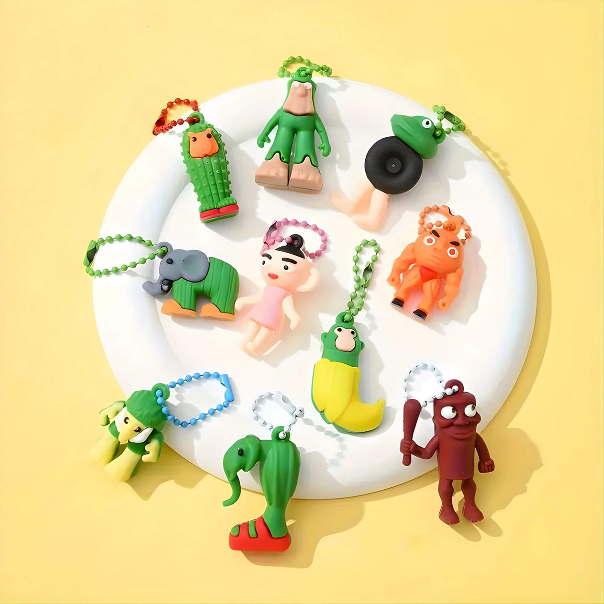 RotBox - 24 Italienische Mindrot Charaktere Schlüsselanhänger & Sammlerfiguren in Mystery Box