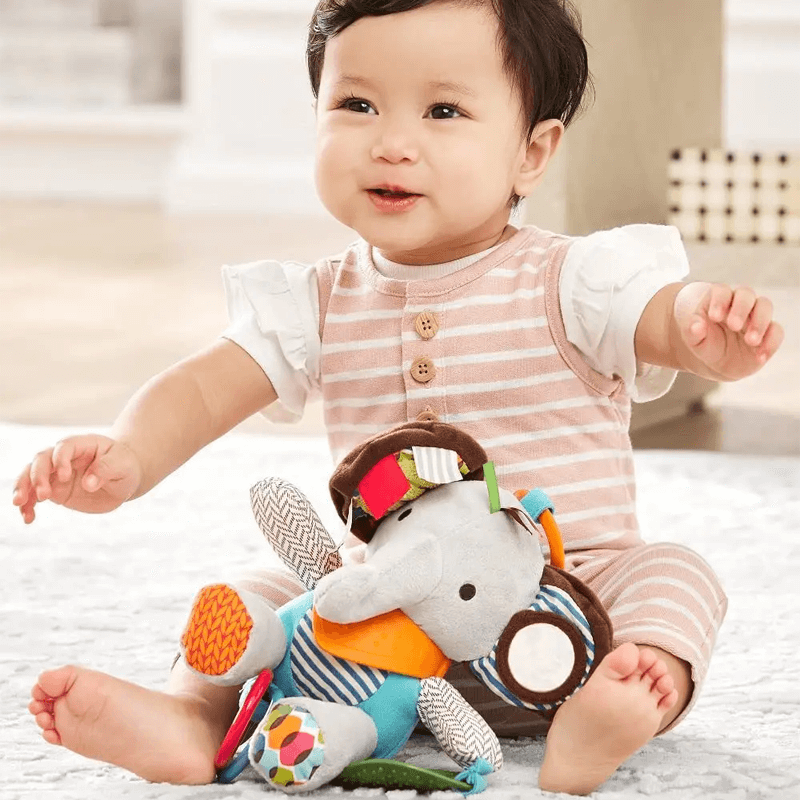 Hängendes Baby-Kuscheltier - spannendes und sicheres Spielzeug für Kleinkinder