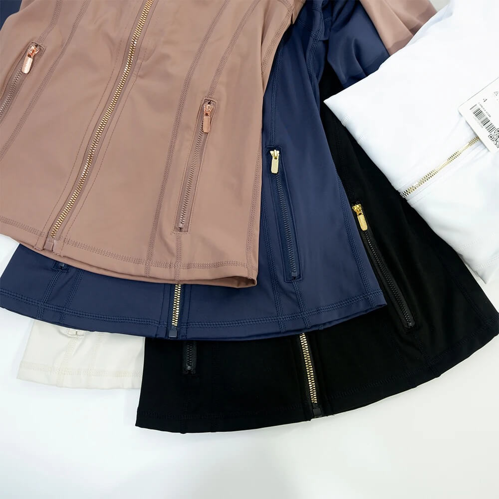 SilkMotion – Schlanke Yoga- und Trainingsjacke mit Reißverschluss, schnell trocknendem Material und anschmiegsamem Schnitt für einen aktiven Alltag