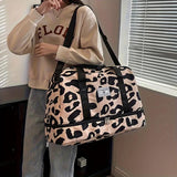 SafariStyle - Reisetasche mit Tiermotiven | Vielseitige Umhängetasche für Workouts und Wochenendausflüge